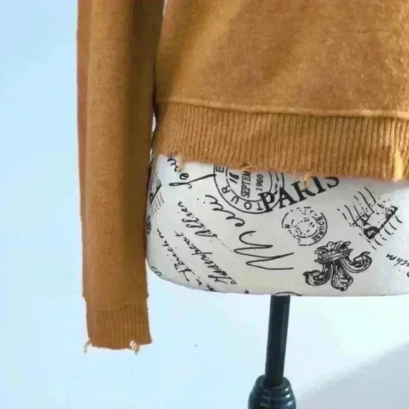 AERIE | Women's Gold Distressed Super Soft Inside  Out Long Sleeved Swea… - Picture 2 of 4
